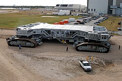 Crawler-transporter No.2 ("Franz") in a December 2004 road test after track shoe replacement